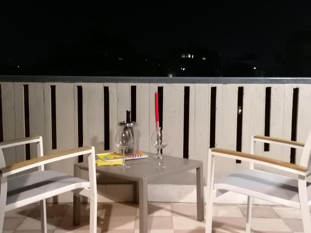 Inner City De Luxe Apartment Catania Esterno foto